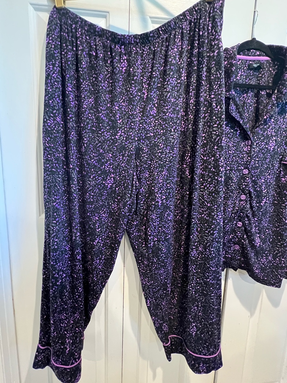 2 Pc Purple💜Printed Pajama Set - Button-Down Top & Pants, Simply Vera - Picture 7 of 14